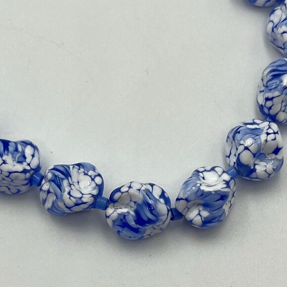 Vintage rare museum, quality, Miriam Haskell, blue and white glassfused Necklace - Picture 7 of 12